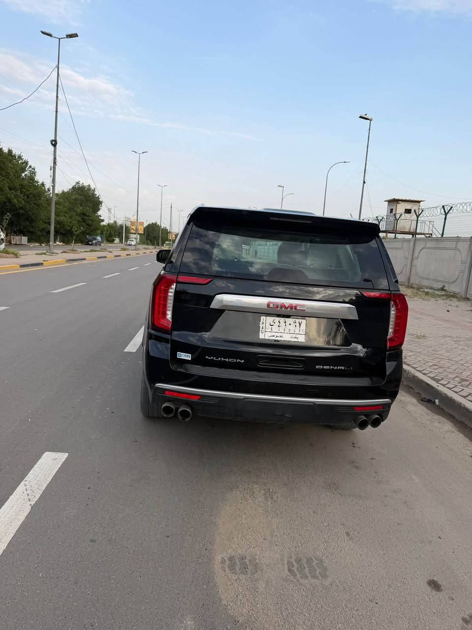 ﷽بسعر منــاااااااســب جــداً
 للبيــع او مــراوس 
‏GMC يوكن دينالي 2023 خليجي وكالة المنصور  رقم بغداد بااسمي شخصيا
دنلي فخامة بكل معنى الكلمة
مكينة 8 سلندر
عداد المسافات: 48 الف 
المواصفات: خليجي وكالة المنصور
رقم بغداد بأسمي شخصياً 
فول مواصفات ١/١ 
بانوراما
جكات
كراسي جلد اصلي(عسلي)
كراسي اثنين كهرباء
كراسي هزاز(عند اقتراب السيارة من اي شي)
كراسي خزن(ميموري)
كراسي(تدفئة+تبريد)
كراسي خلفية تدفئة
تبريد خلفي شاشة
شحن الهاتف لاسلكياً
عدادات شاشة ديجيتال
رادار
تحديد مسار
كروس سرعة
داتا شو DATA SHOW
نظام AUTO START
هاندبريك دكمة AUTO HOLD
نظام DETECT OFF
نظام مانع انحدار
٦كامرات ٣٦٠ درجة
فول تحكم استيرن(جهتين امامي+جهتين خلفي)
استيرن كهرباء
استيرن تدفئة
دوسة كهربائية
صندوك كهرباء (شفط)
دبل حساس (امامي+خلفي)
مانع تزحلق
فور ويل
شاشة امامية كبيرة اصلية تدعم ابل كار بلي واندرويد اوتو
شاشات خلفية اصلية
تشغيل عن بعد
اشارة بالمري
مري كهرباء(شفط)
#نقطة_عمياء
لايت عدسة زنون(عالي+ناصي)
لد أمامي خلفي

🟩 السعر ( 460$  )💸وبيها مجال بسيط     

للإستفسار الاتصال ع الارقام التالية 
*********** 

تحياتي للجميع 🌹
