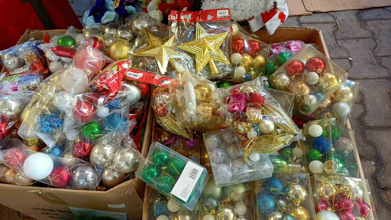 #2026
اهلا وسهلا بكم 🧑‍🎄🎀🎈
في معرض تحفيات و هدايا 🎂🎆البـــــــــــحـــرانـــــي🧑‍🎄
نعلن وصول كافة مستلزمات 🎈🪅🧨🎁اعياد رأس السنة🧑‍🎄 
 كرسمس 🎁🧑‍🎄
اشجار 💐وملابس🧑‍🎄 واكسسوارات 🎊🎇🎆🪅🧨🎁

العنوان / طويريج/ بداية سوق النساء
قرب بسطيات الفلافل
يوجد توصيل لكافة مناطق طويريج ***********
