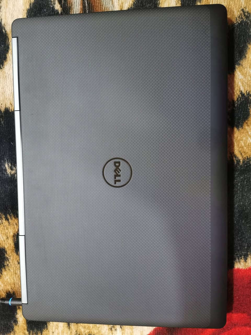 للبيع  ديل برزشن 772‪0
ورك استيشن
المعالج  i7-6820HQ
الرام   2*16. Ddr4
المجموع 32 GB وتحتوي علئ اربع مداخل للرام
قابل للتطوير

كرت شاشة خارجي  Nvedia QUadro 8Gb

Ssd intel
M. 2 nvme. 512‪
ويحتوي علئ مدخل اخر m. 2
ومدخل اخر Hdd
شاشه فول اج دي  ips
17 انج  
السعر   560‪ الف


**إذا كنت صاحب هذا الإعلان وتريد حذفه لأي سبب، رجاءا أرسل رسالة إلى الدعم الفني**