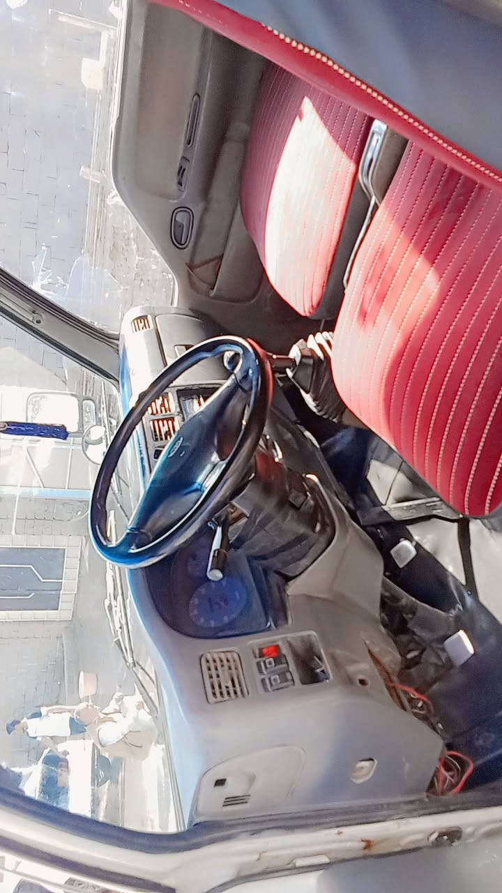 كيه فونتيره رقم صلاح الدين  اجنبي سنويه بسمي 29 السعر 55 *********** موديل 1999
