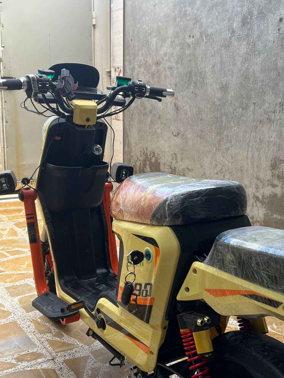 سلام عليكم دراجه اكس تسعميه للبيع ممستخدمه هواي السعر600وبيها مجال
***********
