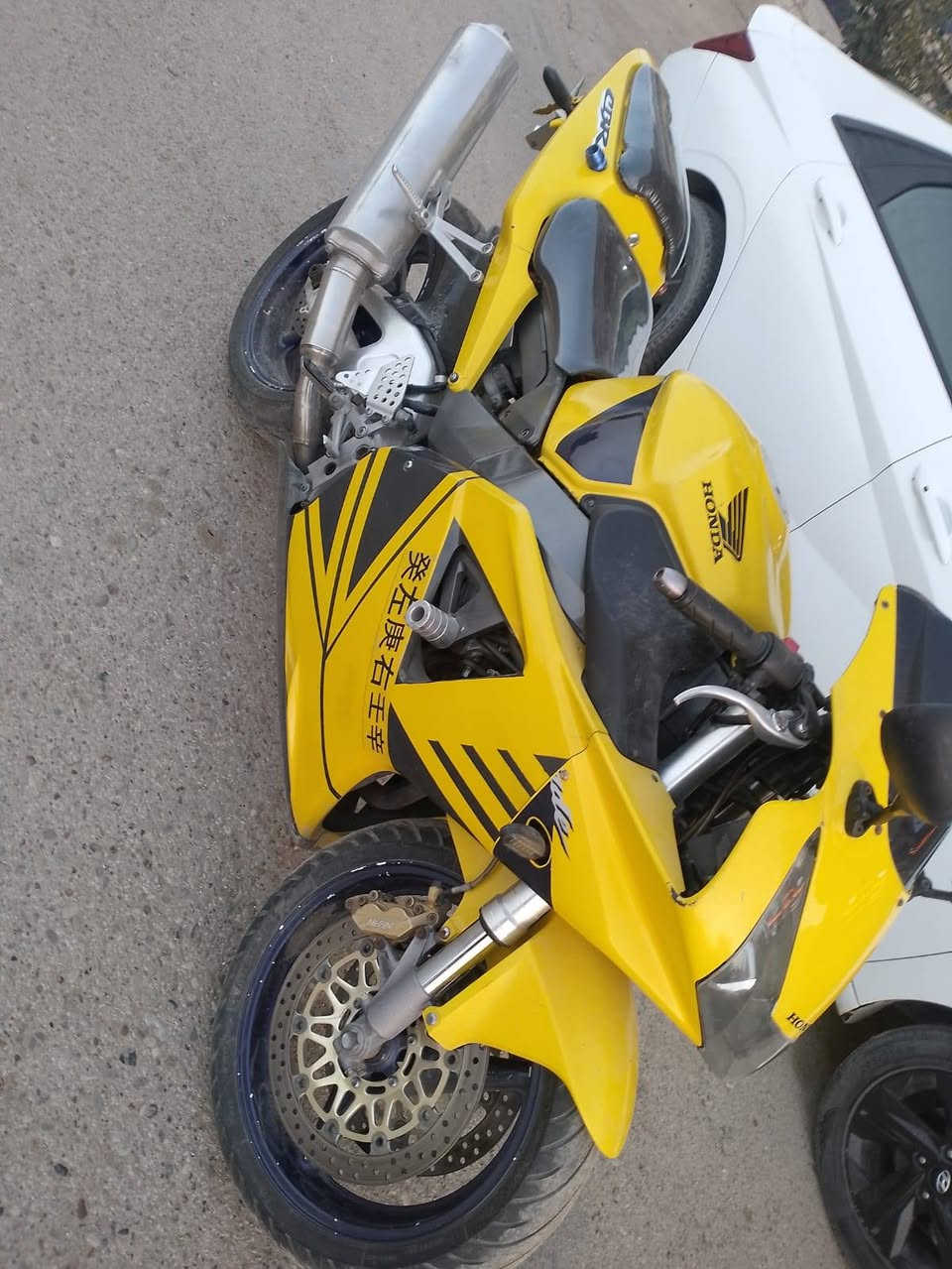 بطحه للبيع السعر خاص العنوان رمادي الخمسه كيلو  رقم الهاتف*********** موجود واتس اب
