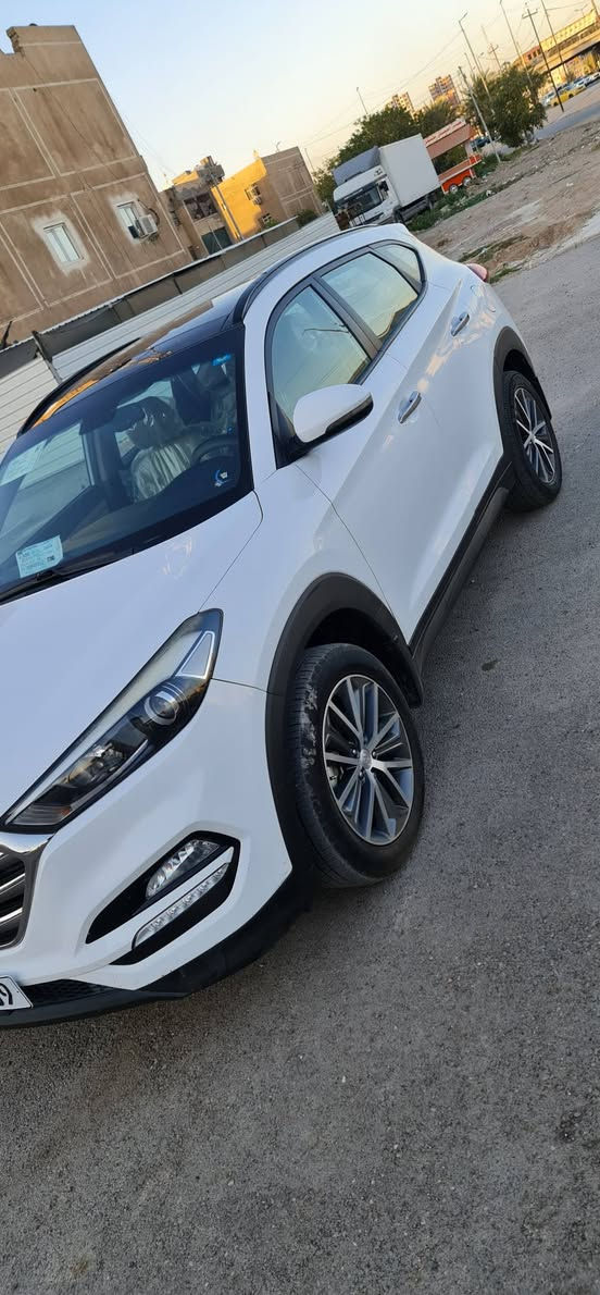 السلام عليكم ❤️
توسان خليجي  2017.  رقم بغداد بسمي  / الكاصد ماشية 120 الف  ((((سيارة كلش جديدة ))) 

كامره خلفيه فول مواصفات
محرك 2000 دوش كير كفاله
فول تحكم ستيرن
بكلات لد نهاري بوني رامه
سايد ابريك رجل
اشاير بالمري والمري شفط و كهربائي
سياره بين البابين صبغ فقط بارد وتكحيل 
مكاني بغداد  سيارة وبلعافية عل ياخذهة
 السعر   165$

مكاني بغداد🏨🏨
***********
