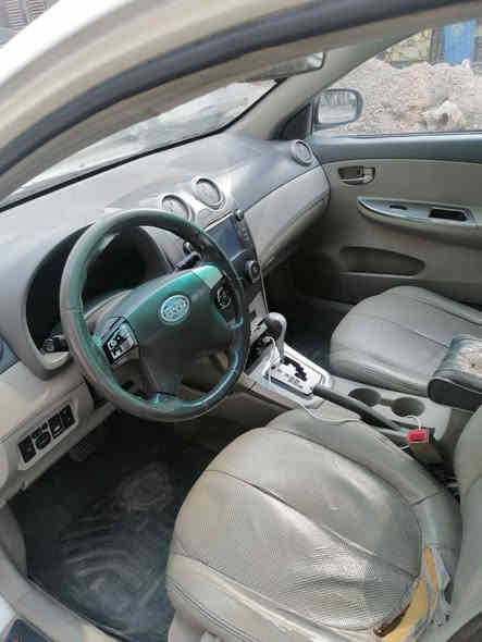 سلام عليكم
بي واي دي ٢٠١٣
صدر جديد
تايرات نص عمر
مبدل بيها بنيد وجاملغ
الكير مالها 120 يبوش طفي وشغل يرجع طبيعي 
السعر 43
للاستفسار ***********
