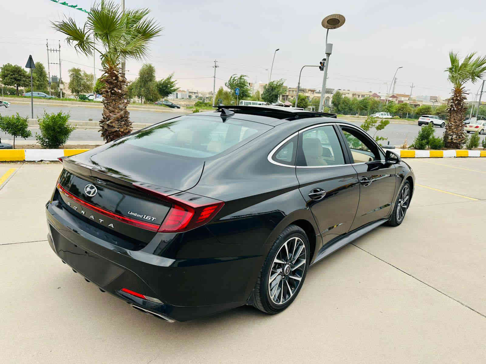 سوناتا موديل 2023 فئة لمتدد فول الفول
اعلى فئة بالسوناتا 
  شنو ابالك بيها مواصفات
اوتو بارك تتقدم وترجع بالريمونت 
ضررها جاملغ صبغ فقط 
شبرين باب تعديل بارد 
بدون دواخل 💯 
ايرباكات سليم 💯 
المحرك 1600تيربو  صاروخ 🚀 
1- بصمة ابواب لمس + تشغيل + صندوق
2- بانوراما ( فتحة سقف ) + بردة سقف كهربائي 
3- دشبول دجتال متغير 3 الوان
4- كشنات كنتارا حضن  
5- كشن كهرباء  2 امامي 
6- كشنات تدفئة تبريد
7- خزن 128 كيكا + ( android auto + apple car play)
8- 4 رادرات امامي وخلفي وجانبي + توقف تلقائي
9- اشاير في المري + نفطة عمياء في المري
10- انارة داخلية مركزيه 13 لون بلادي بيبان ودشبول
11- شاشة الحجم الكبير 12 انج + تحكم عام على السياره
12- سستم صوت BOSE الصوت 12 سماعة و دمام 2
13- لايت امامي 4 عدسات LED بكلايتات لد
14- هاندبريك بصمه + اوتو هولد للتوقف في الازدحامات
15- شاحنة طوارئ شحن سريع
16- منفذ USB امامي خلفي 
17- شفتات في الاستيرن كير ( تبترونك رياضي )
18- نظام المساعده على الاصطفاف
19- نظام الترحيب عنده الاقتراب داخل وخارج السياره
20- ويل سبورت N حجم 19 
21- 4 وضعيات قياده + تغير اللون في الدشبول 
22- نظام تحديد المسار 
23- مثبت سرعه 
24- نظام مستشعرات في الباب من تنفتح الباب تتوقف السياره 
25- تبريد السياره بيانو 
26- كيجات الكتورنية
27- كير 8 نمر دبل گلج
28-  خمس كامرات
اي استفسار الاتصال على الارقام
 
سعرها   169 ورقه
واتساب ***********
