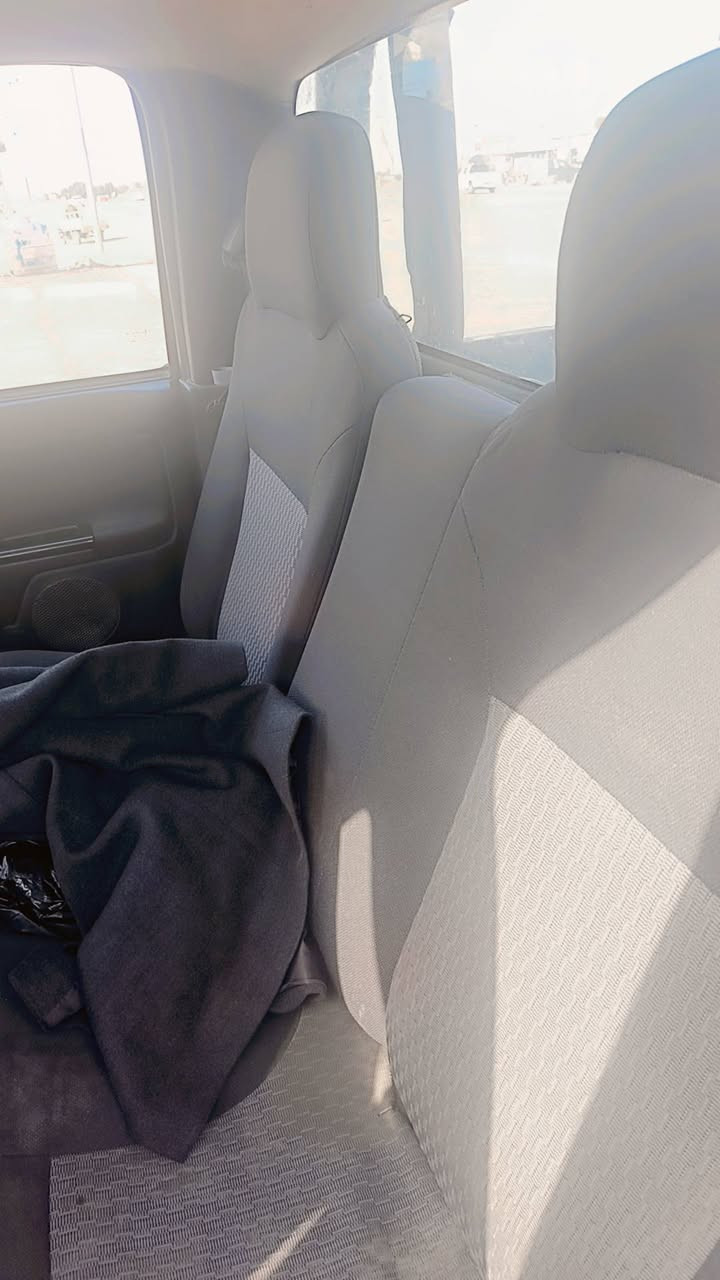 السلام عليكم شوفر 2008 جهازه مكينه وكير راس ثور رقم بغداد مميز سنويه 30 سعر 60 بيه مجال 
***********
