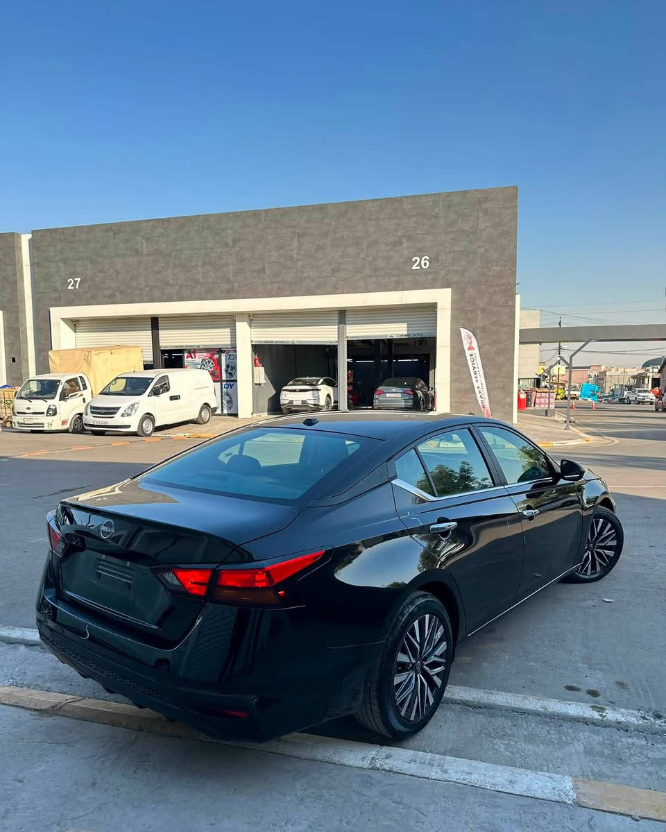 NISSAN ALTIMA 2025⚜️🔥
سەیارەیەکە بۆ فرۆشتن مۆدێلی 2025  دووپارچەی بۆیاخە شانسی پێش و پشتی کەپسە یەک قۆپی بچووکی لەنێوچاوانی هەیە  
نرخی:141💲
رەقەم تەلەفۆن:***********

