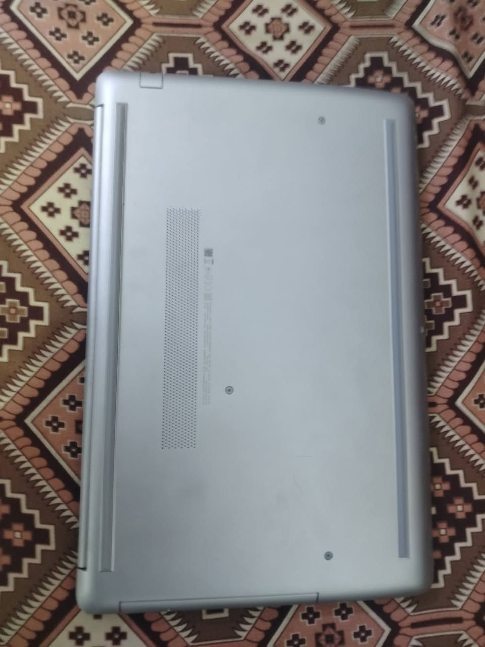 ‏💻للبيع: لابتوب H
‏
‏💻للبيع: لابتوب HP مواصفات "وحش" (Core i7 + RAM 16GB)
‏🔥أهم المواصفات (ليش هذا الجهاز مميز؟):
‏المعالج (CPU):Intel Corei7-8550U(جيل ثامن) – أداء عالي وسريع جداً للبرامج الثقيلة.
‏الذاكرة (RAM):سعة16 جيجابايتDDR4 – انسى التعليق والبطء، الجهاز طيارة بالتصفح والعمل. سرعه 2400MHz
‏الهارد (الهارد الأول (SSD):سعة128 جيجابايت /الهارد الثاني (HDD):سعة1000 جيجابايت (1 تيرابايت)
‏كارت الشاشة (Double GPU):
‏منفصل:NVIDIA GeForce MX130 (2GB)– مخصص للألعاب (PES, Roblox) وبرامج التصميم (Photoshop, AutoCAD).
‏داخلي:Intel UHD Graphics 620.
‏النظام:ويندوز 11 برو (Windows 11 Pro) أصلي ومفعل.
‏الشاشة: hd نظيفة جداً وألوانها ممتازة (مثل ما موضح بالصور).
‏--------------------------------------------------------------
‏⚠️ملاحظات للأمانة (تم مراعاتها بالسعر):
‏الكيبورد:بعض الأحرف لا تعمل (يحتاج تبديل أو استخدام كيبورد خارجي).
‏البطارية:مُبدلة ببطارية جديدة (تعمل بشكل جيد).
‏النظافة:الجهاز نظيف جداً اخو جديد
‏--------------------------------------------------------------
‏💰السعر:
‏300.000 دينار عراقي(وبيه مجال لشراي ).
‏📍المكان:[   بابل الحلة / وردية خارج]
‏📞للتواصل:[***********]
‏--------------------------------------------------------------
‏
