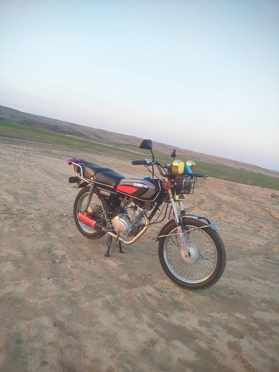 السلام عليكم
موطور تايگر 20 ابل ختم محرك ما مفتوح لا صرف ولا نفخ 
نشاط خير من الله وزن ثقيل نقصو درع زنجيل وباتري 
ملاحضه الصالنصه الرياضي مو معا 

السعر 475 وبي مجال ***********
.
يرهم مراوس بسيفان
