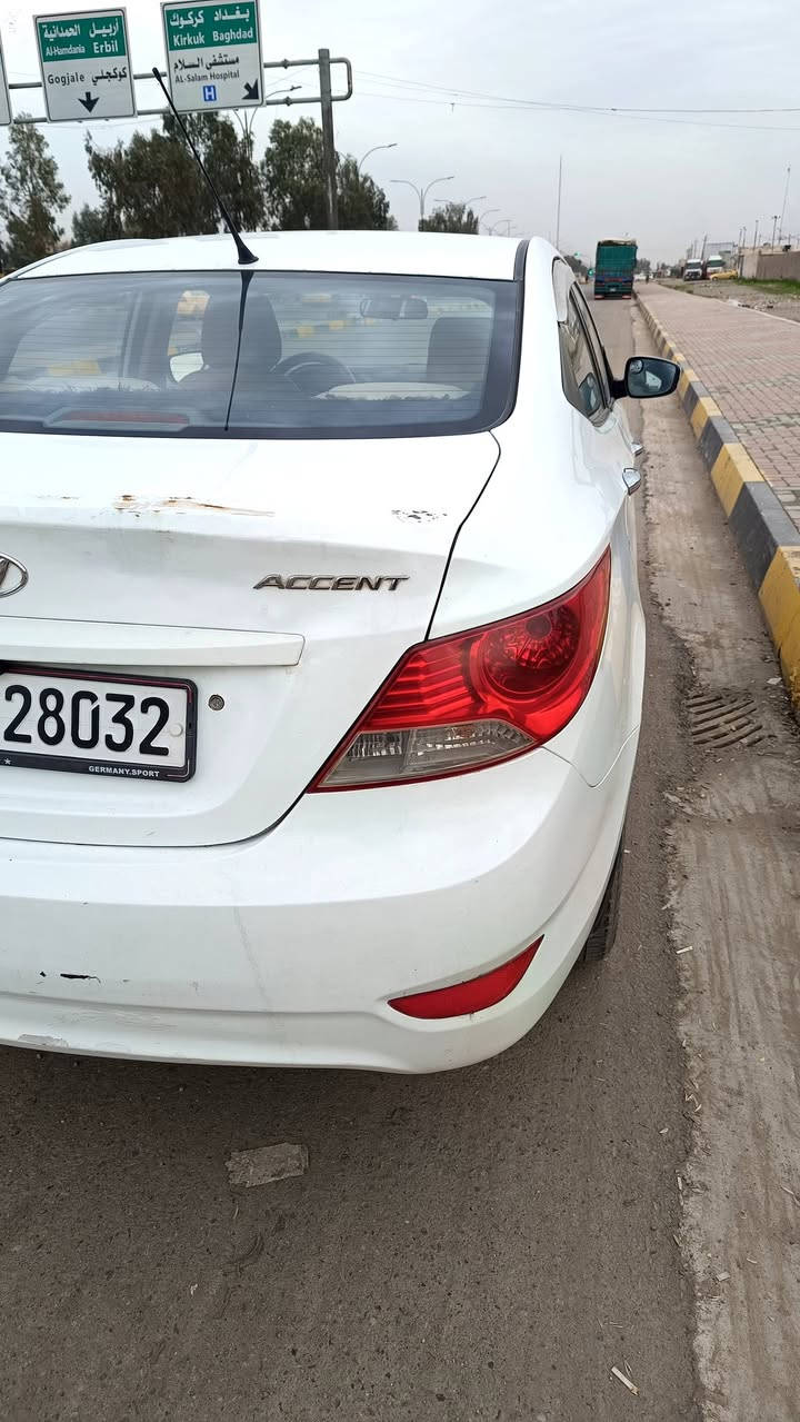 اكسنت 2013 ماشية 155 الف بيها باب مبدل وشخوط وتعديل
***********
