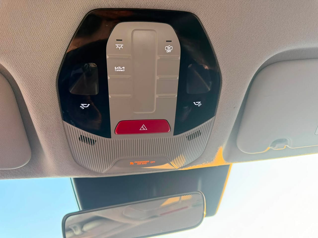 السلام عليكم
كيا k4 
2025
ماشيه ٦٠٠٠km
بعدها بريحه الشركه
محرك 2000
مرقم ابيض بغداد ب اسمي 
اني مستوردها ومصلحها تصليح درجه اولى 
اللون ابيض 
مواصفاتها معروفه 
بصمه وشاشه وتشغيل عن بعد ورادارات 
تمشي عل بانزين العادي 
ارضيات بيها شركه ريزلاين مع ارضيه صندوق 
جاهزه 100% 
حادثها الجاملغ الامامي عكس السائق وحافه البنيد
السعر 168 وبيها مجال 
***********
