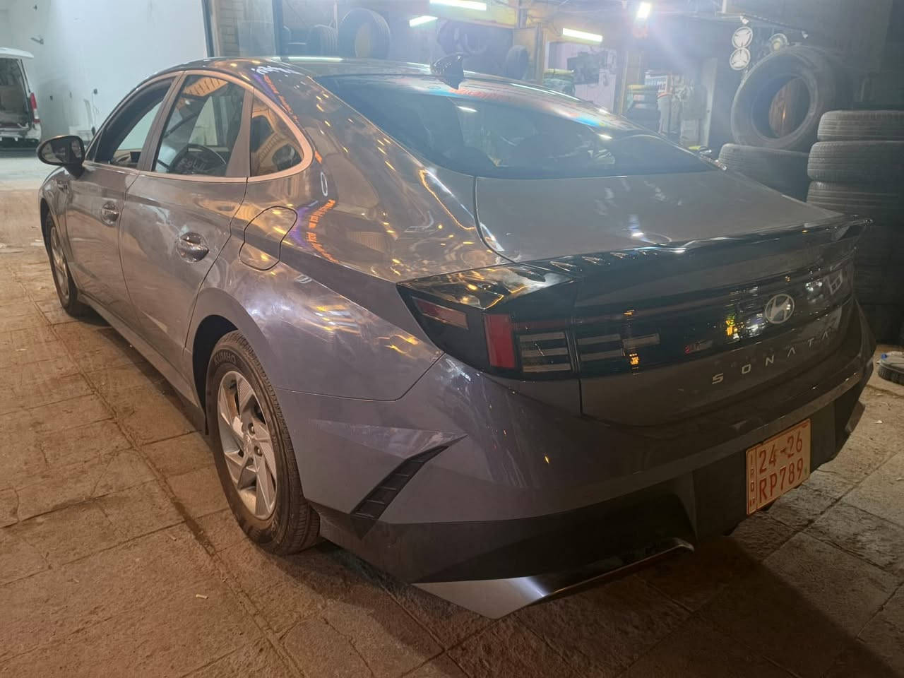 HYUNDAI SONATA 2025 SE

وارد أمريكي 🇺🇸 

سوناتا SE 

ماشي قليل 

ماشي فقط 8000 mi 

حادث خفيف 

بارد فقط بالباب والجاملغ الامامي موضح بالصور 
فقططط بارد BDR 

محرك ٢،٥ 

٤ سلندر 
 
داخل بيجي ملكي 

بصمة شغال

رادار حساس خلفي

LED لايت زينون 

شاشة ألكتروني 

ECO,SPORT,NORMAL 

AUTO HOLD 

 رقم كاتي

تترقم(دهوك، أربيل ، سليماني)

بغداد الشعب

***********
