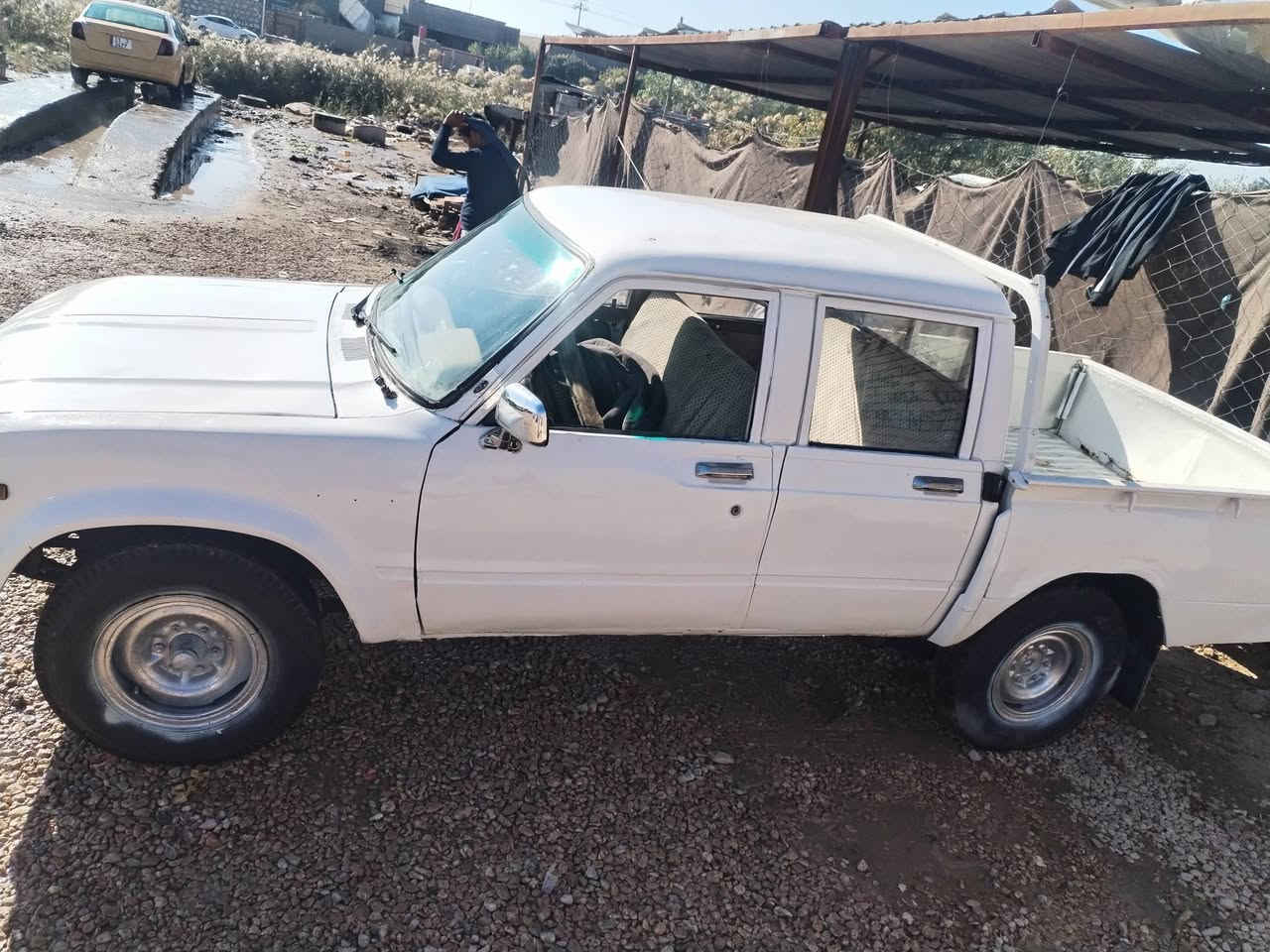 تيوتا ستاوت 82 رقم بغداد صدامي بدون تحويل جاهزه مكينه جديده بلاد تايرات جديد سعره 18 ورقه وبيه مجال مكان الديوانيه ***********
