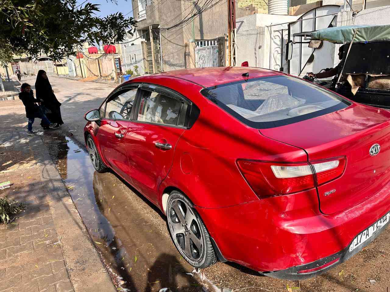 2013 خليجي مشروع وطني
محرك 1600 دوش المرغوب
تبريد ثلج +تدفئه
كير ومحرك مكفول
وضع المحرك ممتاز جدا ناعم بدون اي تبخير 
لاضربه ولا صبغ فقط بارد (جيلاتين بلقماره لوقف الجراد)
بيها تكحيل من جهة عكس السايق
الحداديه عمر 
 نظام ايكو
كير اوتماتيك 
كشنات جلد مغلف 
ستيرن تحكمات كلهن شغالات 
الراديو +ينربط ابلوتوث على الموبايل
الجام تحكمات من  اربع جوانب
المراياات تحكم دكم
ميزة  قفل الجام (للاطفال )
السياره مشروع وطني (مثنى )بأسمي تداور وتجدد باي محافظه 
سنويتها صارلها شهر منتهيه تجديد السنويه يكلف 150 الف حسابها (اني ادفعه ماكو مشكله)
فقط للجناي السياره متعوب عليها ومرتبه
السياره جانيها موظف (مو بياع شره )كل شي بيها بلادي الشركه
سعرها 95
الخاص مفتوح 
***********
واتساب او اتصال
