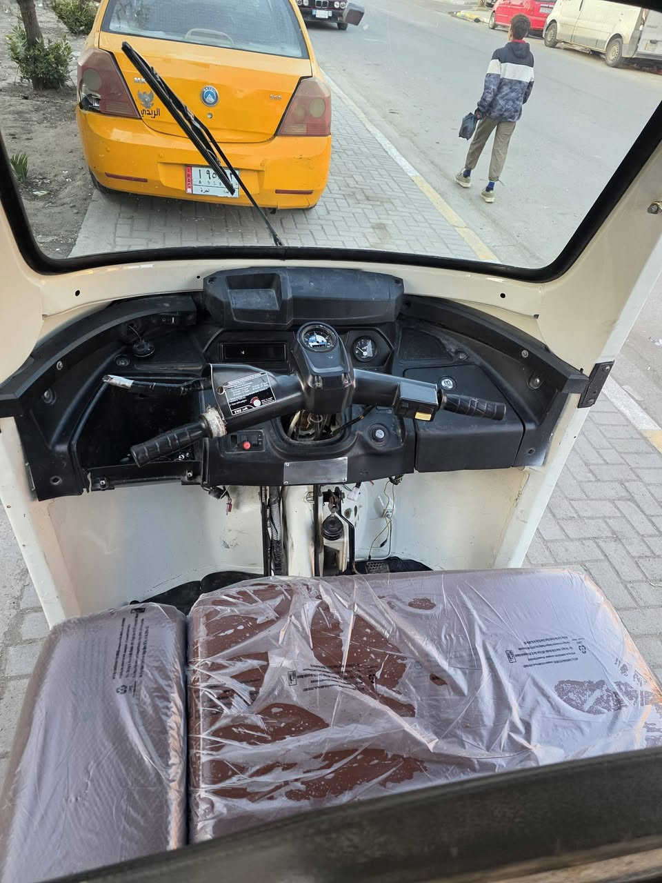 السلام عليكم تكتك تي في اس مديل ٢٢مرقم بغداد تكتك حلوه ونظيفه مكينته ناعمه بيه ظربات بسيطه وشغل مظبوط كامله وجاهزه من كلشي ملاحظة الابواب مالته موجوده فقط شدهن مكان بغداد الدوره لاستفسار *********** السعر 7وبيه مجال
