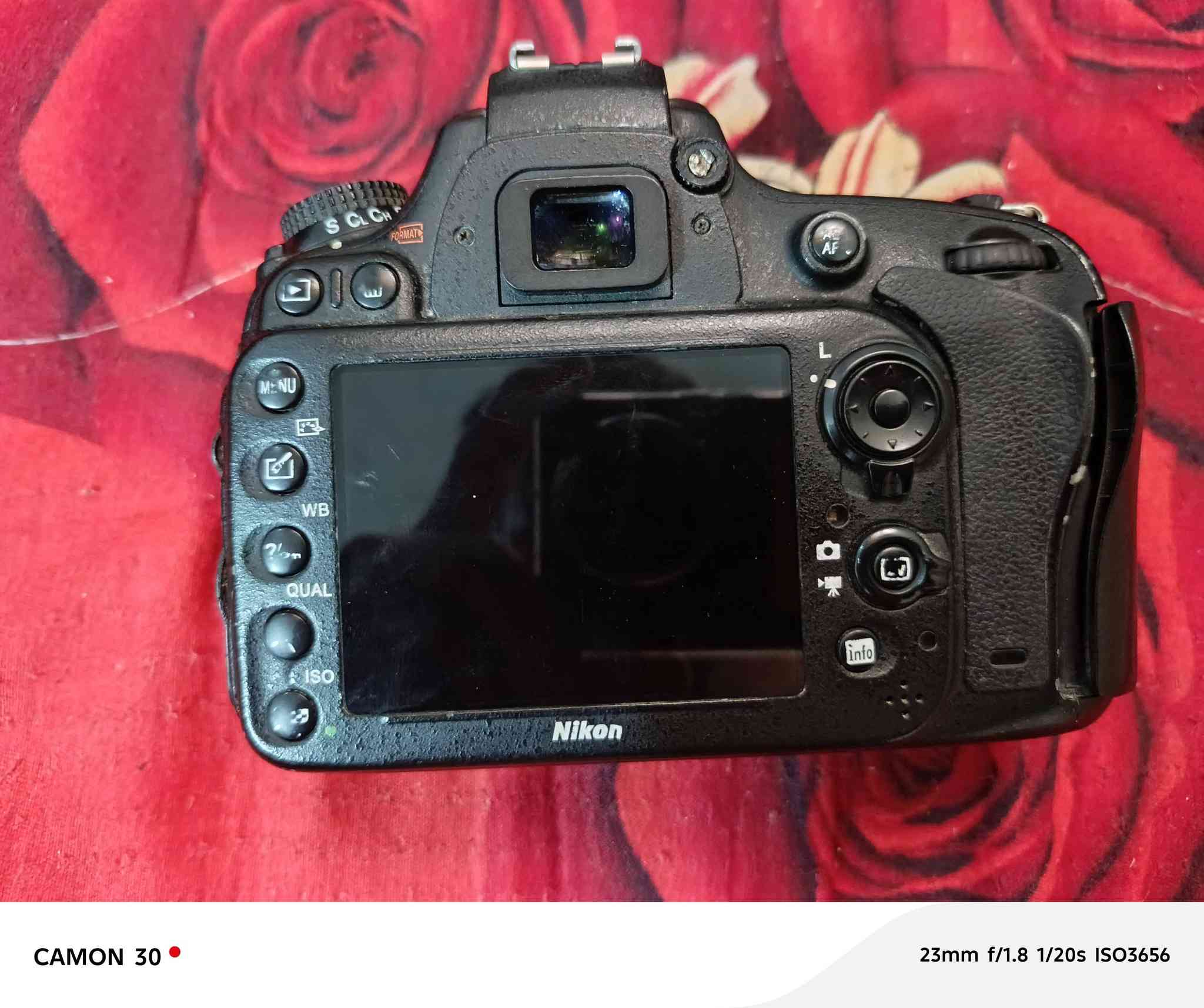 السلام عليكم بدي 610 بي هاي كدامكم من جوه مفتوحه ومال بطاريه اطار    ملحقات كامله جلاتين بطاريه شاحنه  حزام كتف شغال تجي تفحص وتاخذ سعر 400 وبي مجال مكاني بغداد ***********
