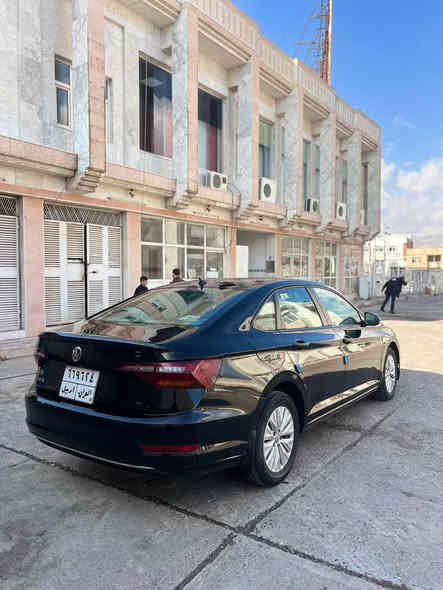 السلام عليكم جيتا موديل 2019 سيارة بيها بنيد صبخ بيدون دواخل ايربك استرين سيتم  كئر و محرك شرط تعويل و غرامة شرط سنوي جديد حجر شرط  موصفات  S  مكان سيارة عقرة سعر 127.    ***********  واتساب
