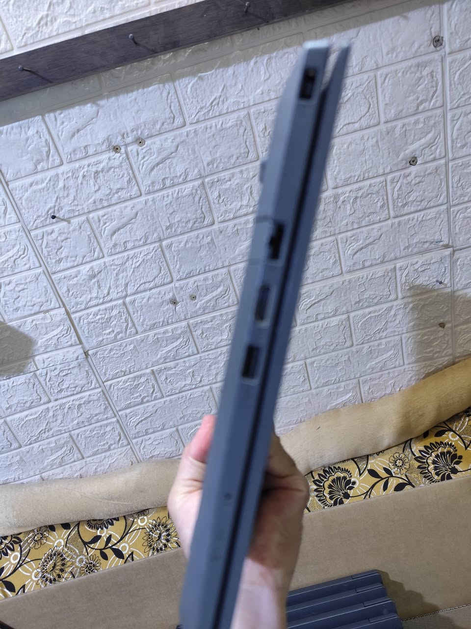كمية محدودة جدا ..
لابتوب لينوفو حجم 16 كور ثري جيل ثامن 
رام 4 هارد واحد تيرا اج دي 
نظافة الجهاز 90% 
بطارية جيدة جدا مع شاحن اصلي 
الجهاز مفيد للطلاب دراسة وتصفح والعاب وبرامج خفيفة


**إذا كنت صاحب هذا الإعلان وتريد حذفه لأي سبب، رجاءا أرسل رسالة إلى الدعم الفني**