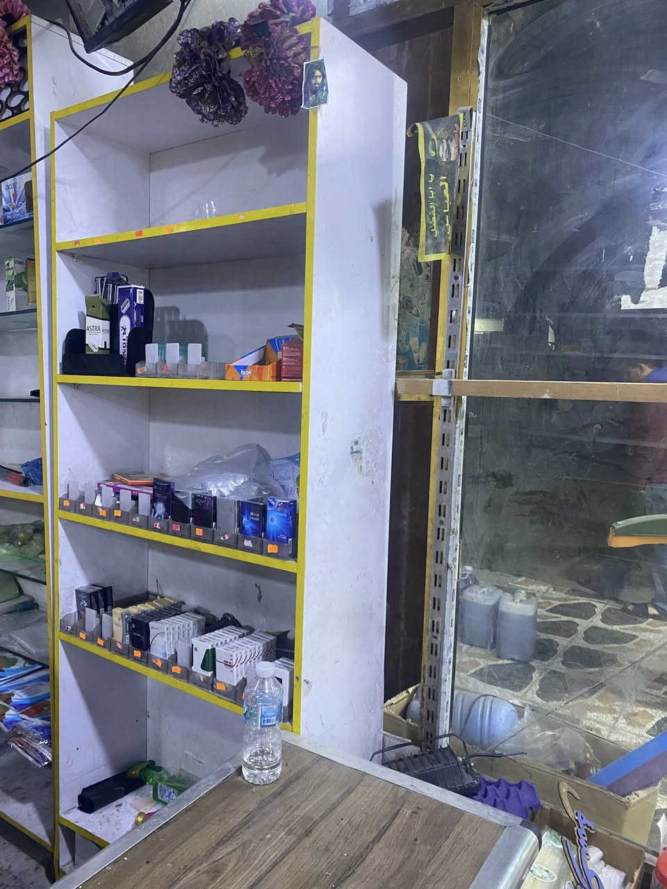 تصفيه اسواق عوارض ومجمدات ورفوف وسلات جبس لبيع ***********
