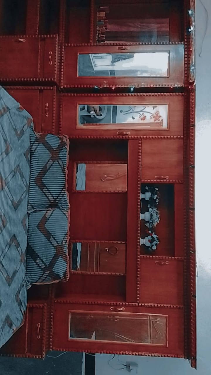 غرفه أخشاب نضيفه للبيع في ديالى الخالص سعرها 700 وبيها مجال التواصل ***********
