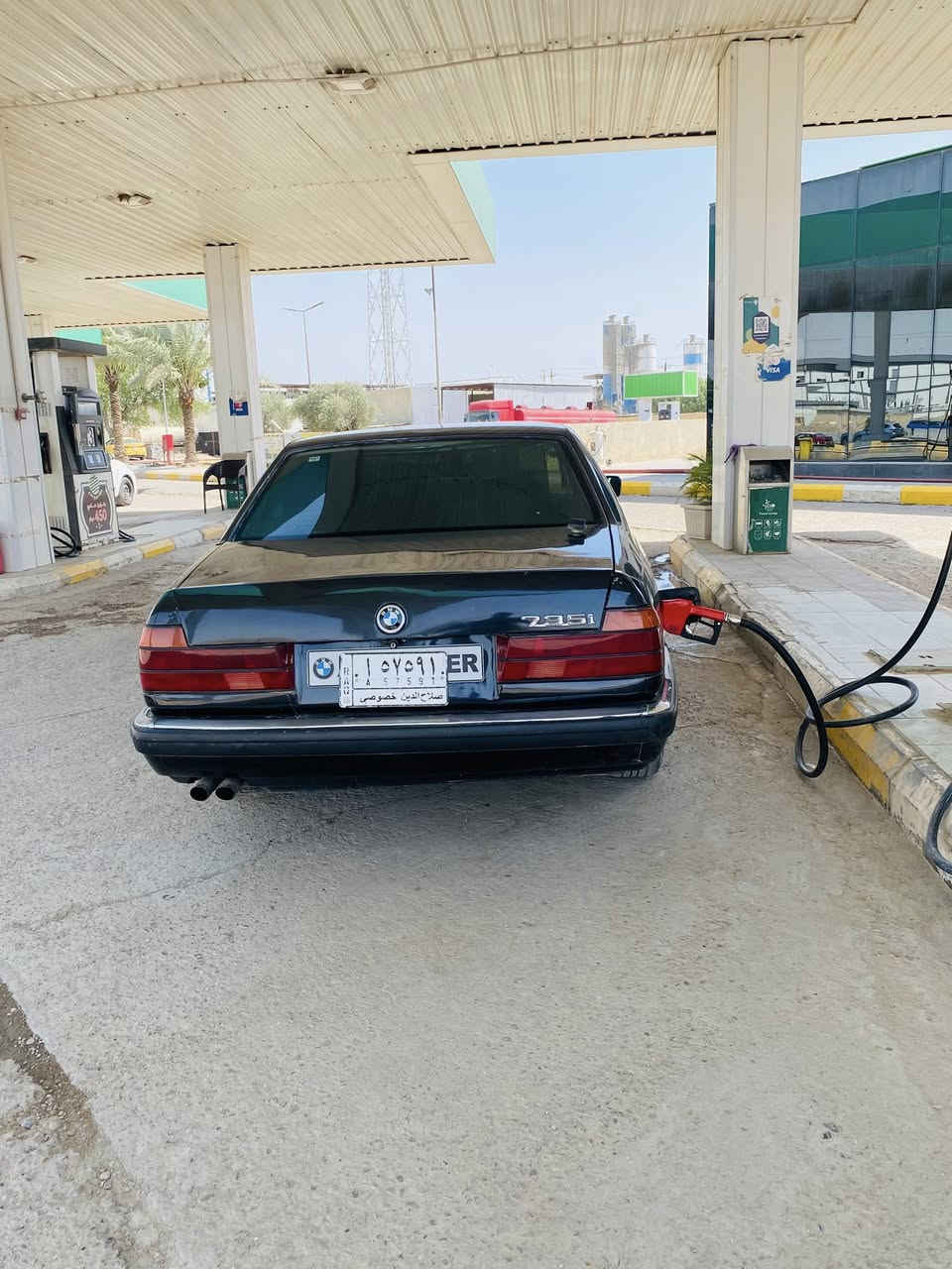 السلام عليكم بي ام دبليو موديل 1992لون اسود غير محدد الحجم 735السياره رقم صلاح الدين الرقم حولته دولي هزه جديده صار سبوع من حولتها سنويه لل2031السياره كير محرك شرط لا تنقيص ولا تبخير مكينه بلاديهً كير جديد السياره صدرها تعبان وتريد شغلات بسيطه بل غرفه وتريد ترايش باب ايسر وجاملغ بيها ضربه سطحيه ومصلحه موضحه كدامكم الضربه السعر 30بيها مجال رقمي ***********
