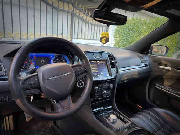 السلام عليكم 
للبيع اوباما 2023 S
فول مواصفات 1/1
رادار جانبي
اشاير ترحيب
دمام خلفي
سستم صوت 
بنوراما 
كشنات تدفئه تبريد
وباقي المواصفات المعروفه 
حادثه السياره بنيد فقط بدون ايرباك بدون دواخل
السعر 290 وبيه مجال 
للاستفسار 
***********
