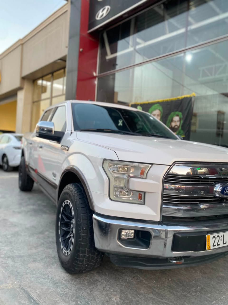 فورد اف ١٥٠   | Ford F-150  فول موصفات
4✖️4  
……………………………
الموديل :  | 2017
مكينة 8 سلندر  (5.0) المرغوب
رقم اربيل تحويل بشرط  + باج تضليل 
باب طويل بدي قصير  المرغوب 
..…………………………..
(مواصفات)
كامرة و حساسات
كير طرح 
بونوراما 
نظام Flex fuel 
تشغيل عن بعد
بصمة تشغيل
بصمة ابواب 
شاشة جبيرة
ويل رياضي 
دوسات كهربائيات 
تحكمات ستيرن
كـــروز  سرعــــة
فور ويل ثكيل وخفيف ودفلوك ودفع خلفي
نظام القطر (السحب) مع تحكم بقوه البريك
…………………………………
السعر : الاتصال عله الأرقام 
.......................……………….
مكان السيارة: بغداد 
السيارة بيهة بنيد ربع صبغ و + جاملغ صبغ 
بدون دواخل و شواصي بشرط
.......................…………….
للاتصال :*********** 
*********** 

..............................…………
