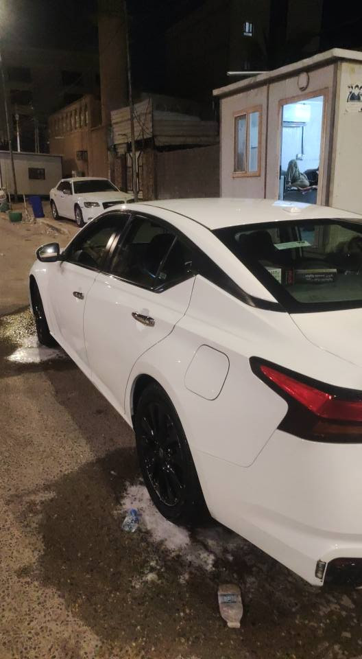 نيسان التيما موديل 20 وارد امريكي سياره جاهزه مكينه وكير وحداد تخم تاير كله جديد السياره فول تحكم ستيرن بصمة ابواب بصمه تشغيل السياره معوقين باقي بس هاي السنه تصير حره تاخذ وكاله عامه باسم المشتري للبيع فقط اي ستفسار *********** البصرة, العراق
