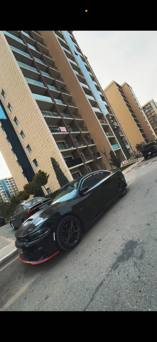 جارجر 2022 RT سوبر تراك باك 
مواصفات التراك باك 
حادثها فقط بنيد وموجوده صور الحادث 
ماشيه28mi 
برمجه أيكل
فجوج برمبو اصلي 
ولف حماوه ريسنك 
شوته رياضي 
تايرات تو سايز 
أناره داخليه اصليه 
السياره جديده بمعنى الكلمه ومصروف عليه
العنوان:بغداد_حي الجهاد 
*********** 
***********
السعر :225 وبيها مجال بسيط ‬ بغداد, العراق
