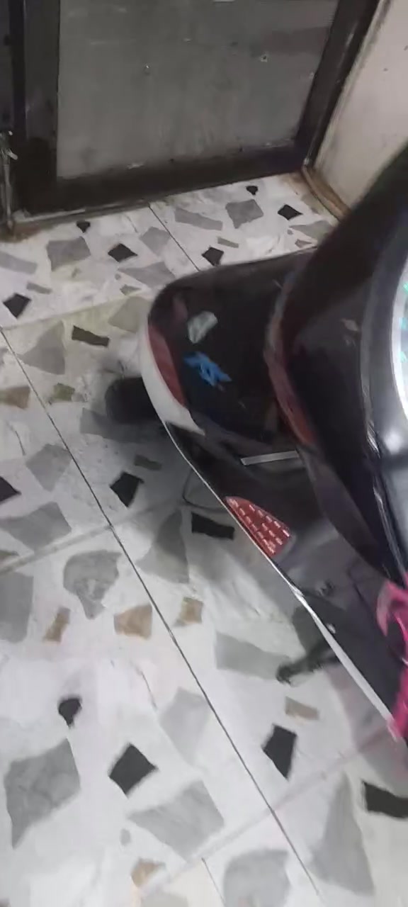 ماكس عدله اروسها ويه ايفون او ايباد


**إذا كنت صاحب هذا الإعلان وتريد حذفه لأي سبب، رجاءا أرسل رسالة إلى الدعم الفني**