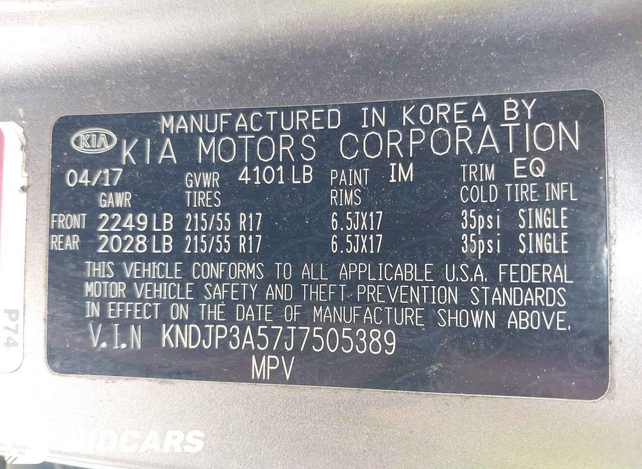 سلام عليكم اخوان كيا صول حادث فقط جاملغ الأمامي الايمن بدون دواخل بدون ايرباك محرك كفاله تبريد تدفئة كفاله صدر خلفي امامي جديد تخم تاير سياره جاهزه وبيها باب صدر الايمن شويه بارد سعرها ١١٥ وبيها مجال بسيط اي استفسار اتصل على الرقم *********** مكان بغداد الكرخ ابو مصطفى
