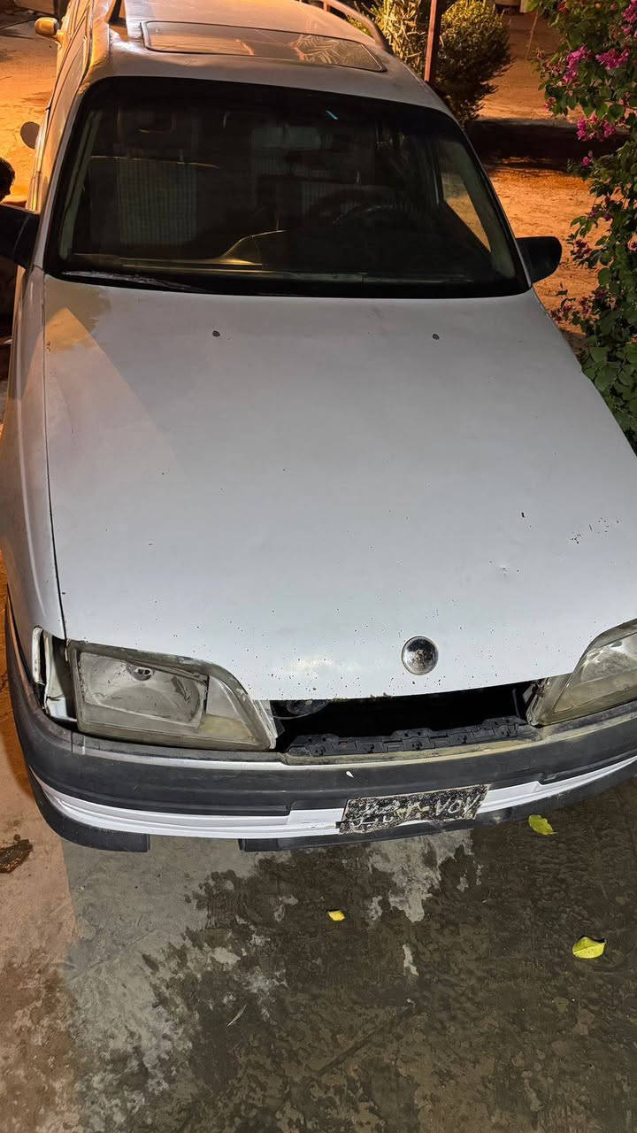 سلام عليكم للبيع اوبل اوميكه استيشن سياره بلادي بيه اخياسات وملكطهن محرك ٢٠٠٠ كير عادي كير محرك حداديه كهربائيات تخم تاير جديد سياره جاهزه السياره فحص موقت بابل ابسمي مكاني بابل السياحي للستفسار الاتصال *********** السعر ١٣ ورقه
