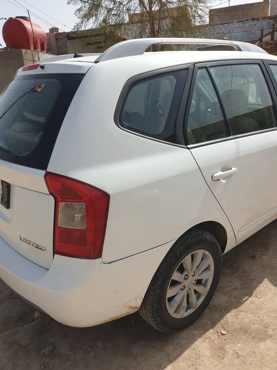 السلام عليكم
للبيع كيا كارنز موديل 2013 فول السياره جاهزه تبريد كير محرك مكفولات السياره خليجي  بيها الجاملغ الايمن بيه تصليح مصبوغ وبيها يعني بارد قليل سنويه جديده مكانها السياره الديوانية  السعر 115 وبيها مجال 

متواجد ع ماسنجر واتساب على الرقم ***********
