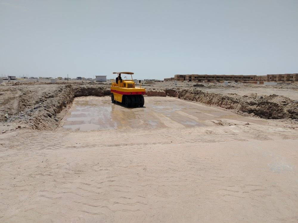 من رخصت مدير الكروب 
سلام عليكم
(( مستعدين لحدل وقلع ودفن افراز ديوان المحافظة حسب المواصفات الي تعجبك وبانسب الأسعار )) 
هاتف ***********
