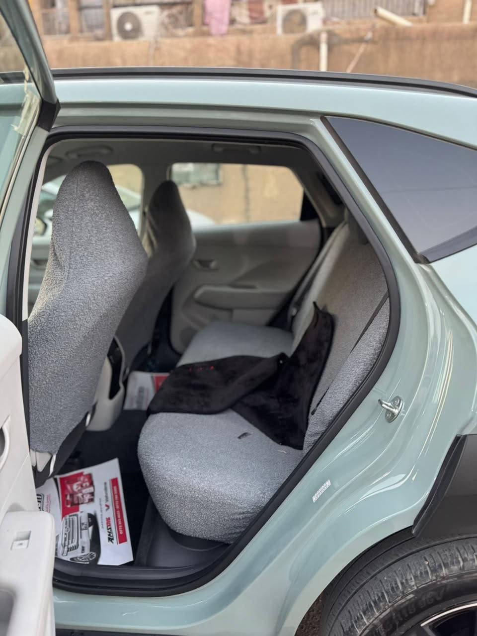 كونا موديل ٢٠٢٤ فول عده الفتحه صور الحادث بلمنشور صندوك نفسه مصلح بدون تبديل 180 ورقه مكان السياره بغداد الجديده ***********
