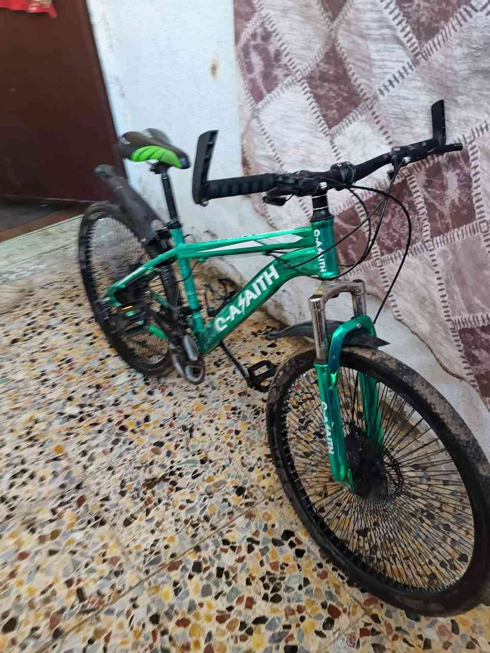 سلام عليكم
بايسكل رياضي للبيع 
جديد استخدام شهر واحد فقط 
حجم 26.      البايسكل ياباني 
نضافه فول 
السعر 75 وبي مجال 
التواصل خاص


**إذا كنت صاحب هذا الإعلان وتريد حذفه لأي سبب، رجاءا أرسل رسالة إلى الدعم الفني**