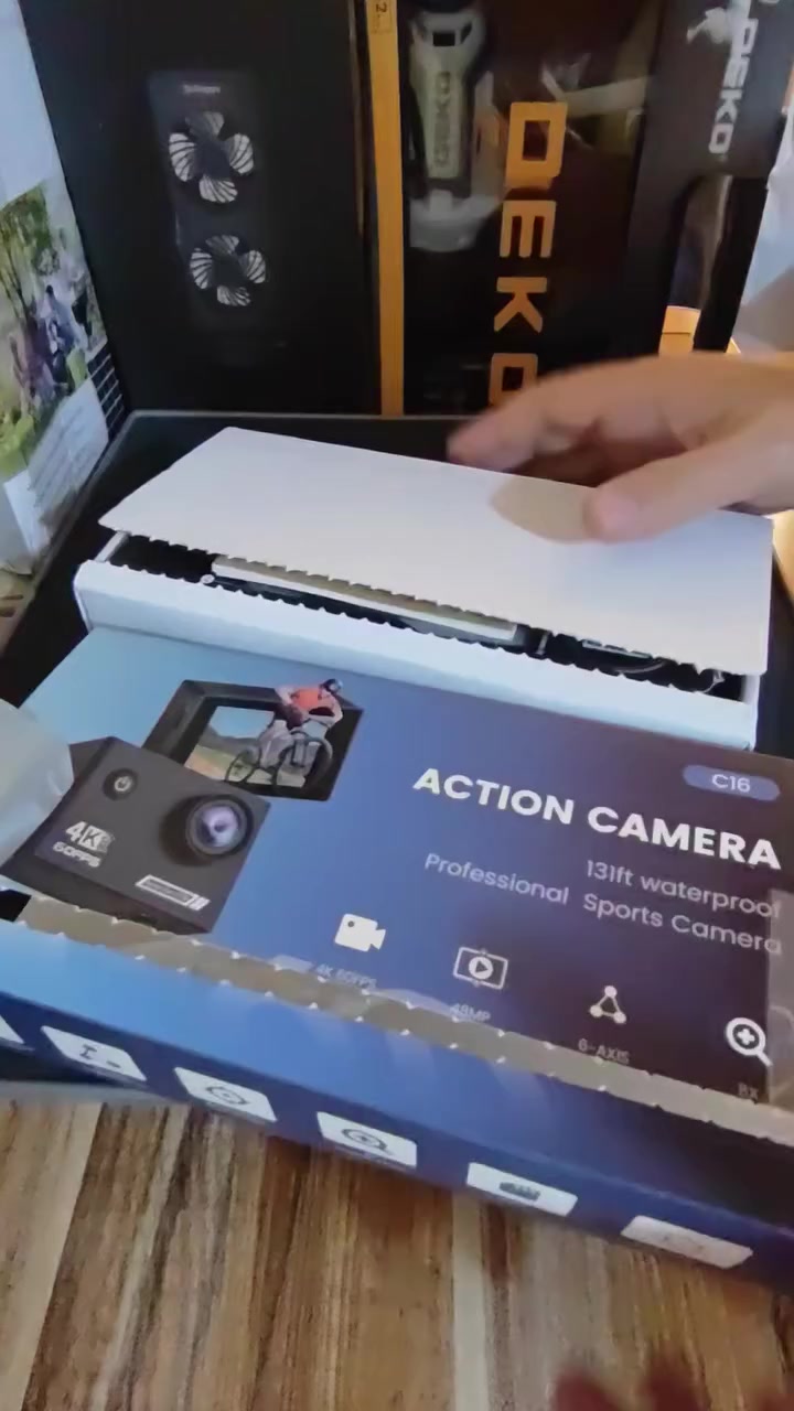 كاميرا مغامرات فد شي قوي دبل بطارية و مليانة ملحقات 
السعر داخل الاستوري


**إذا كنت صاحب هذا الإعلان وتريد حذفه لأي سبب، رجاءا أرسل رسالة إلى الدعم الفني**