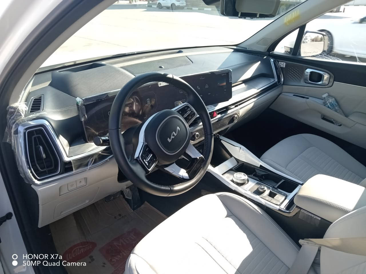 كيا سورنتو موديل 2025 خليجي   ماشيه 5600 ك
بانوراما ويل 20
كراسي كهرباء
بصمه
دبل كامره
السعر 332$
مكان السياره. البياع
رقم التليفون. ***********
