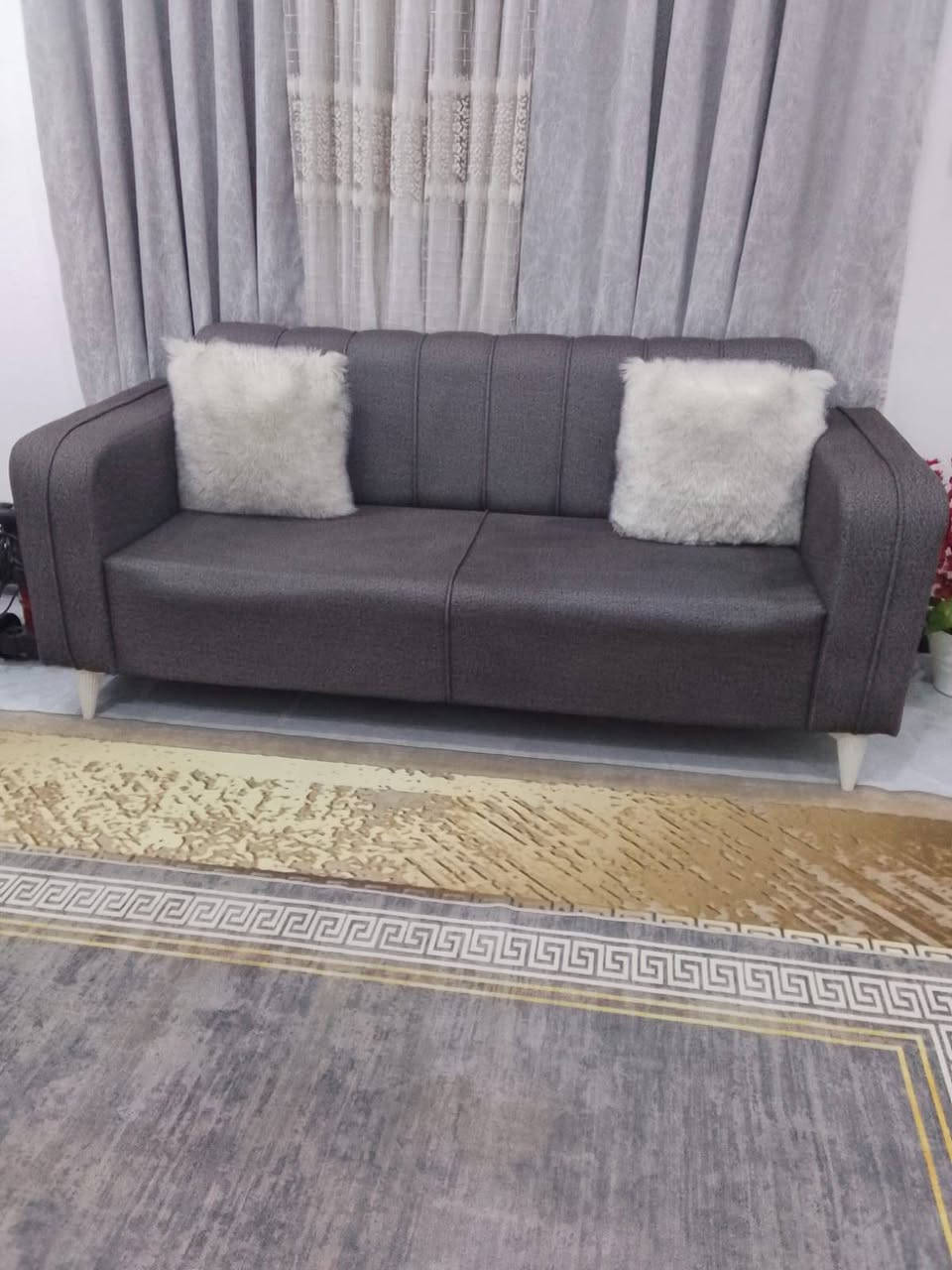 سلام عليكم تخم قنفات البيع ست مقاعد مع الطبلات السعر 250التصال على رقم ***********
