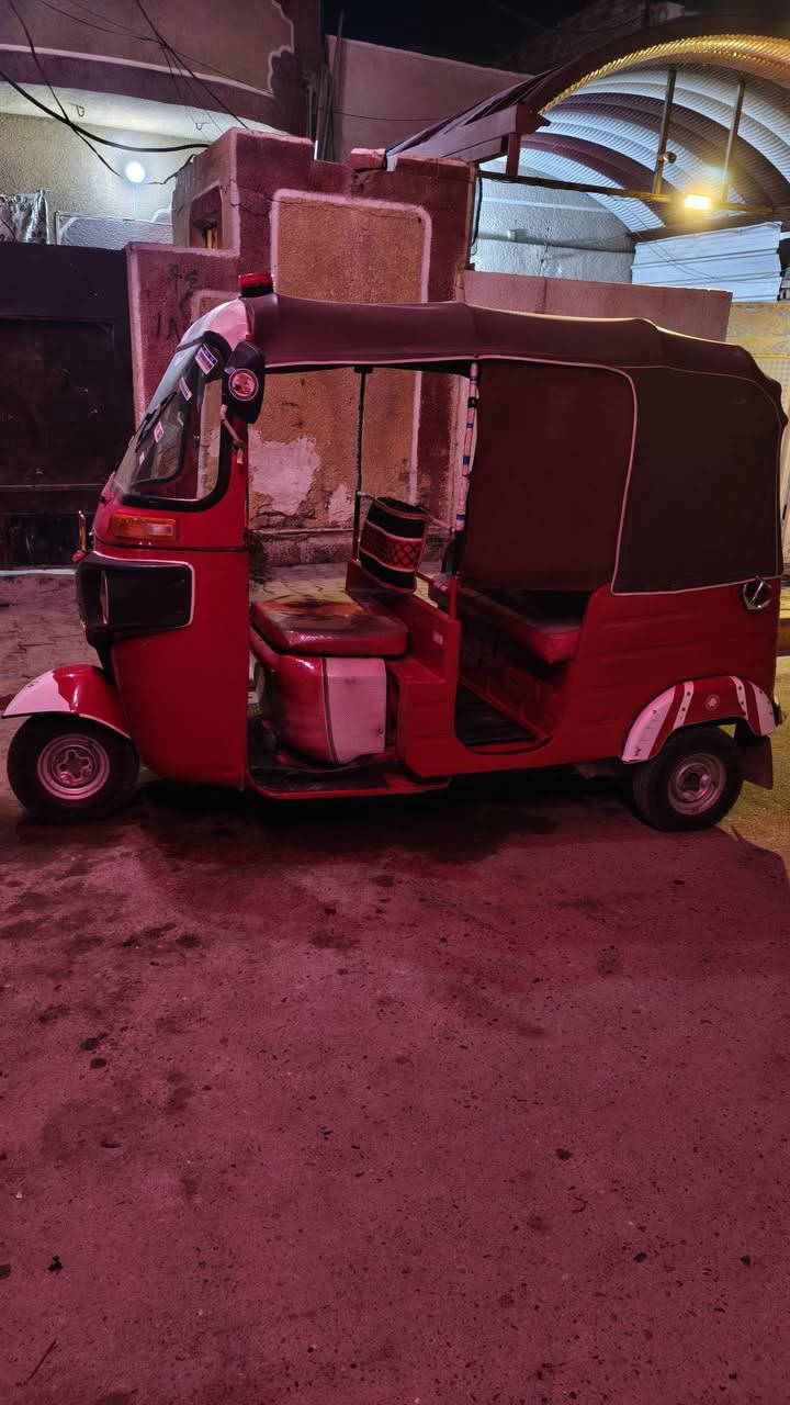 سلام عليكم تكتك للبيع مديل 2018 اوراق كامله تكتك حلوه نضيفه مكينه وكير نضيفات تراي حلو كهربائيات كله شغاله تكتك من ايدك للشارع تشتغل بيهه 
سعر 4 وبيه مجال حك الجيه 
مكلف بنشر 

 رقم صاحب التكتك ***********
مكاني بغداد الحسينية راشديه
