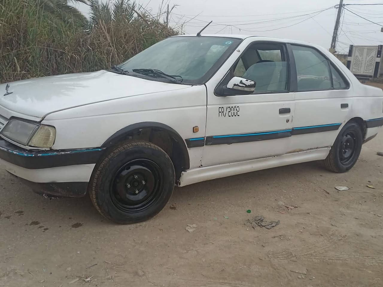 السلام عليكم ورحمة الله البيع بيجو  ٤٠٥ مكينه وكير جديدات حداديه جديده كهربايات شغاله تخم تاير جديد باتري جديد سياره  مكفوله تبريد شغال دولي بسمنه تحويل كبل سنويه عضم مجدد ٢٨ السعر 26ورقه مكان السياره الدوانيه قضاه الشاميه رقم المبايل ***********
