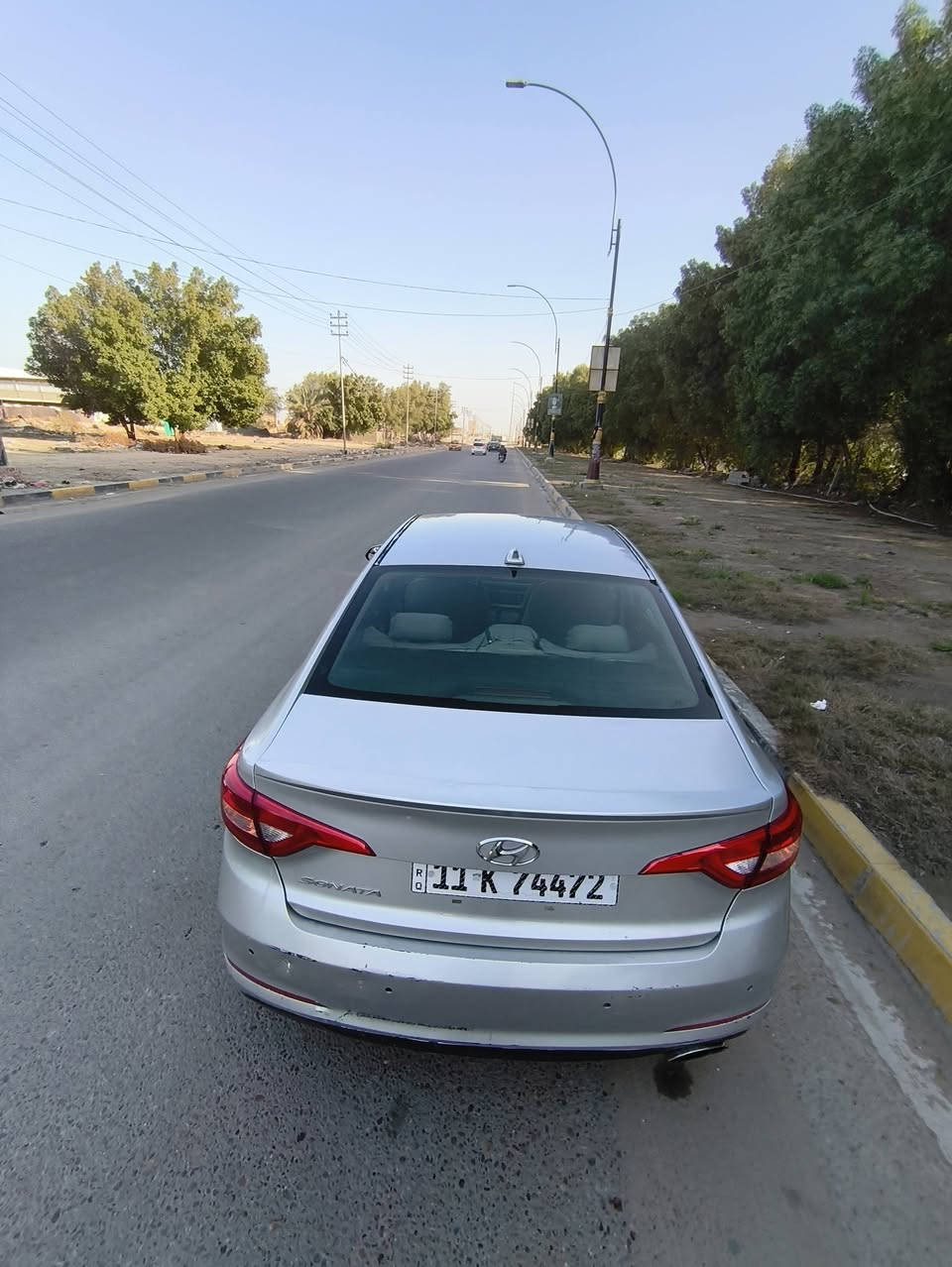 السلام عليكم سوناتا للبيع مديل 2015 
أمريكي محرك 2,400 GDI
بيها بنيد مبدل وجاملق الأيمن مصبوغ
وجان بيه گازكيت وسوينا السونار موجود بالصور 
سنويه جديده هزه جديده لل 28 دبلات صدر كله جديد السياره مرتبه وحلوه
السعر ( 112 ) وبيها جمال غليل
موقع السياره كربلاء 
رقم التلفون ***********
