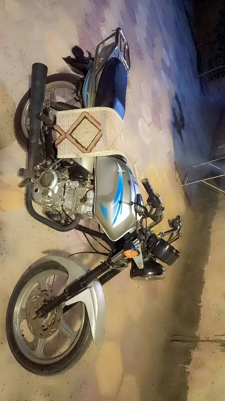 السلام عليكم خوان دراجه دايوان مديل 20 كلك مكفول من سرقه نضيفه دراجه
#جاهزه #سعر ٥٨٠ وبيه مجال لطيبين لل ستفسار تصل
***********بي واتس
