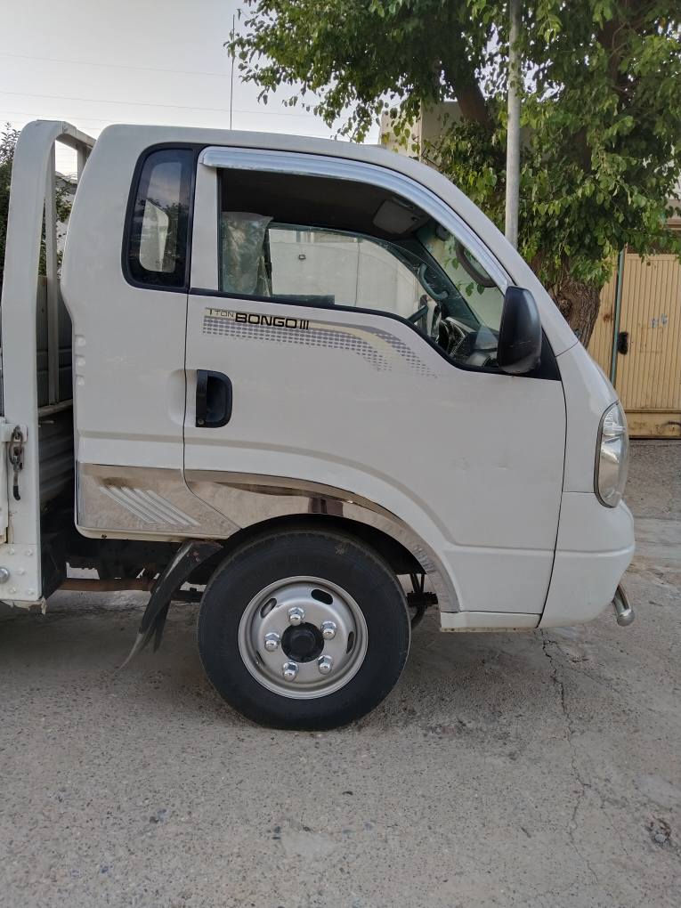 کیای4000مۆدێل 2012بێ بۆیاخ هه یکەلێکی جوانی هه گێڕومەکینەوعەکسل وشانسی بەشەرت سەنەوی وڕەقەمی تازەیە تا2031 تەبریدە شەش تایەی تازەی لەژێردایە تایەی دواوەی 14یە چرکەی تیانییە ماڵی دۆستە...ژ.م..
*********** السليمانية, العراق
