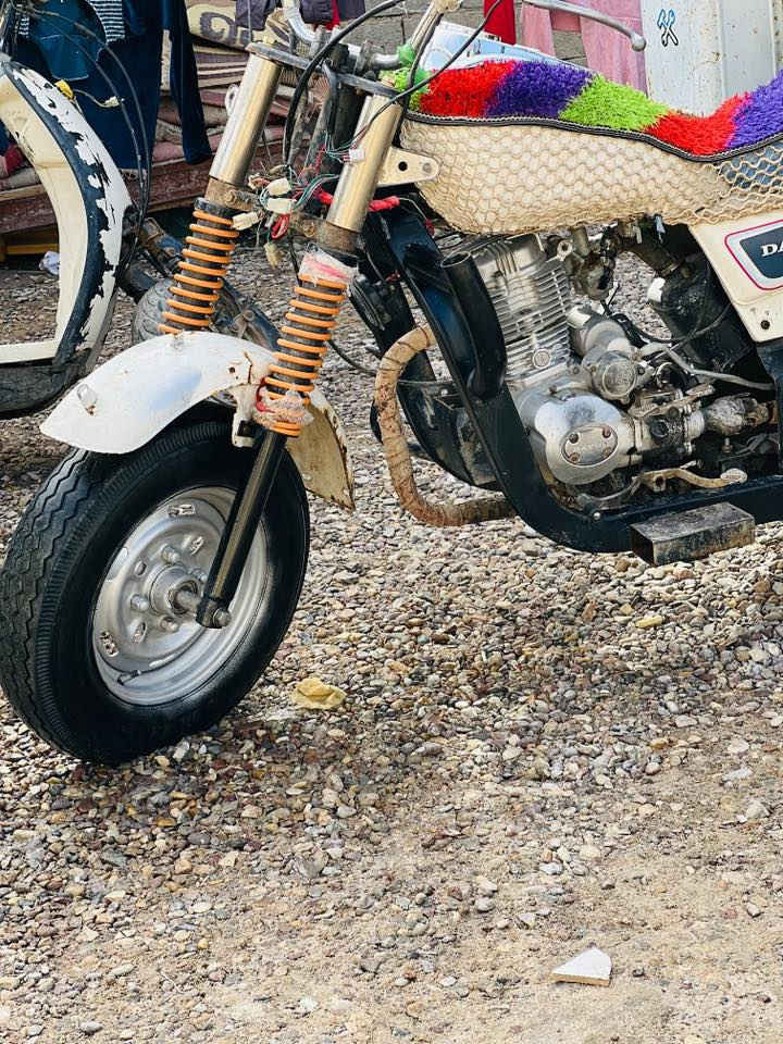 السلام عليكم ورحمة ستوته البيع موديل 2013 وراق صولي بدون مكينه رايده 950 بيه مجال قليل ***********
