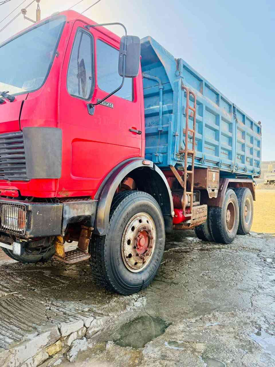 للبيع البي مديل 82 مكينه 28 محسن لاتنيقص ولاتبخير كير 160 مجموعة جيف شاصي مكفول لاصبغ ولافطر قماره جديده رقم بغداد بسمي أنكليزي سنويه 31 
الأتصال على الرقم ***********
