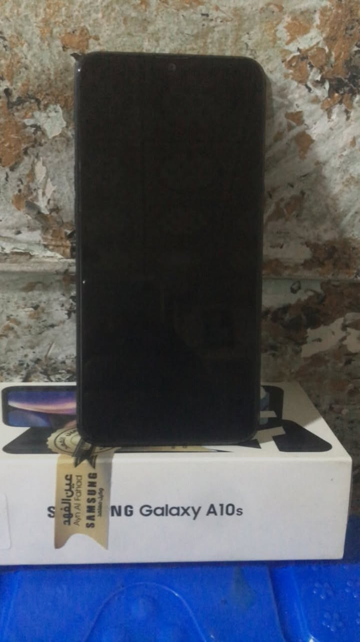 السلام عليكم تلفون كلكسي s10 النظافة فول السعر 60 الاتصال ***********
