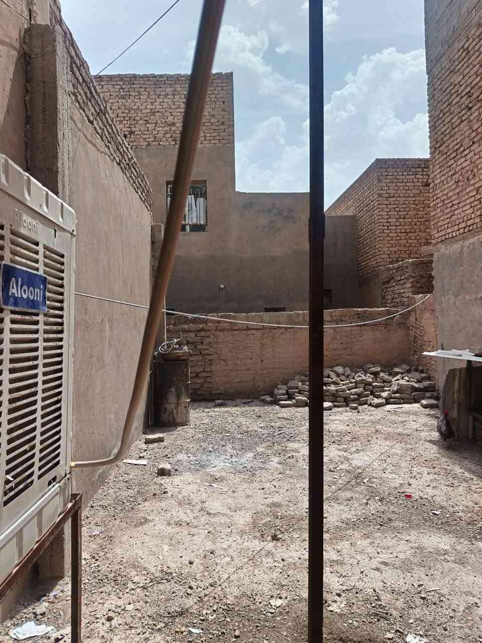 بيت للبيع بالعرموشية قرب جامع المختار للأستفسار ***********
