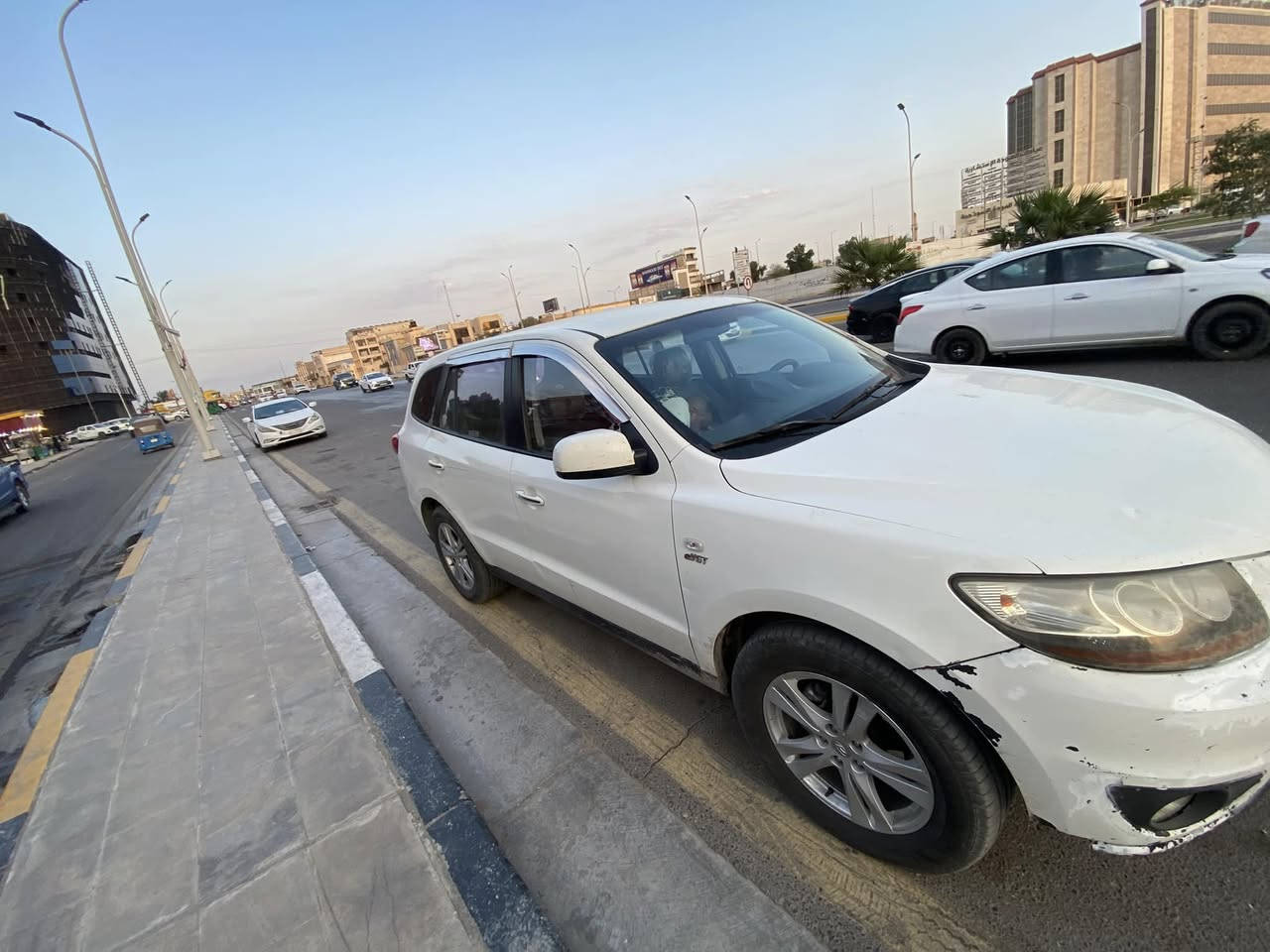 هونداي سنتافي ٢٠٠٩ ادوات كاز كصتين سياره تبريد مكينه جديده نقصه حدتده فقط عنوان بصره ***********
