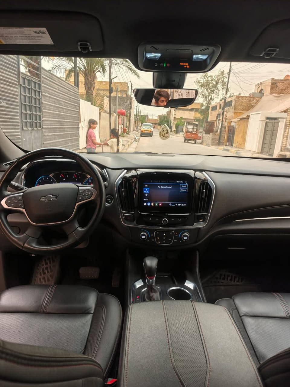 2023 CHEVROLET TRAVERSE AWD RS
شوفرليت ترافرس 2023 فئه RS اعلى المواصفات للاخير 
 
  محرك 6 سلندر 3600
3-  كير اوتماتيك ب 9 سرعات 
5- نظام الاربعة كاميرات  360 درجة 
6- كاميرا خلفية اضافية 180 درجة 
7-بصمات عدد 6  تشغيل وابواب و جنطة 
8- قبق جنطة كهربائي شفط 
9- لايتات زينون عالي ناصي مع حاجب LED 
10- كشافات دعامية وحساسات خلفيه
11- رادار امامي 
12- رادار خلفي  
13- مانع للتصادم مع التنبيه الداخلي
14- حساسات الاجتياز الجانبية نقاط عمياء
15-  دبل صالنصة خلفية 
16- غرفة السيارة جلد اسود قيطان احمر 
17- تحكم ستيرن جهتين متكامل مع تحكم الرادار 
 18- السيارة بنظام تبريد 3 قطع مع 7 راكب 
19- كراسي وسطية منفصل VIP
 20- شاشة دشبول مع شاشة وسطية سلايد مع قاصة داخلية 
22- السيارة ماشية 40 الف كيلو متر

 وبيه خير من الله بعد مواصفات ما مذكورة


**إذا كنت صاحب هذا الإعلان وتريد حذفه لأي سبب، رجاءا أرسل رسالة إلى الدعم الفني**